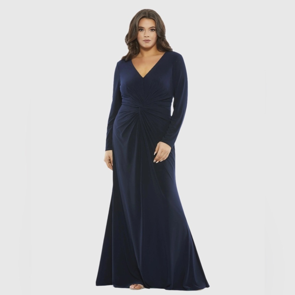 Mac Duggal 49504 Nwt Front Twist Long Sleeve V-Neck Gown (Plus)